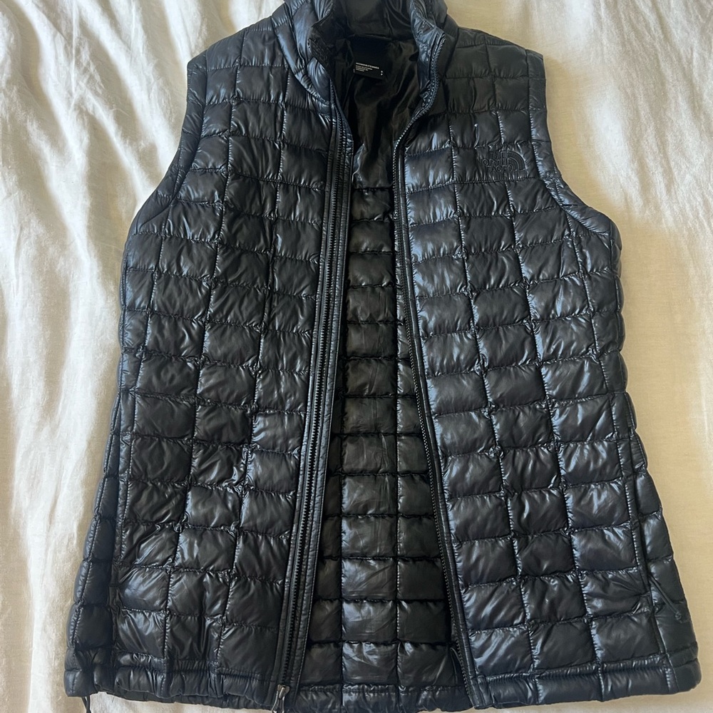 The North Face Thermoball Quilted Puffer Vest - Women’s Small